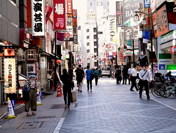 �r�܉w����